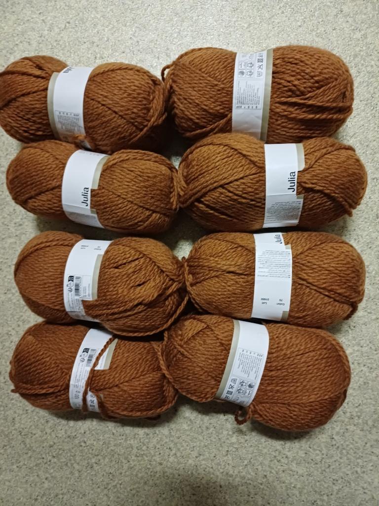 breiwol bruine kleur 8 st v 100 gram alles voor 15 euro, Ophalen, Zo goed als nieuw, Breien of Haken, Naald