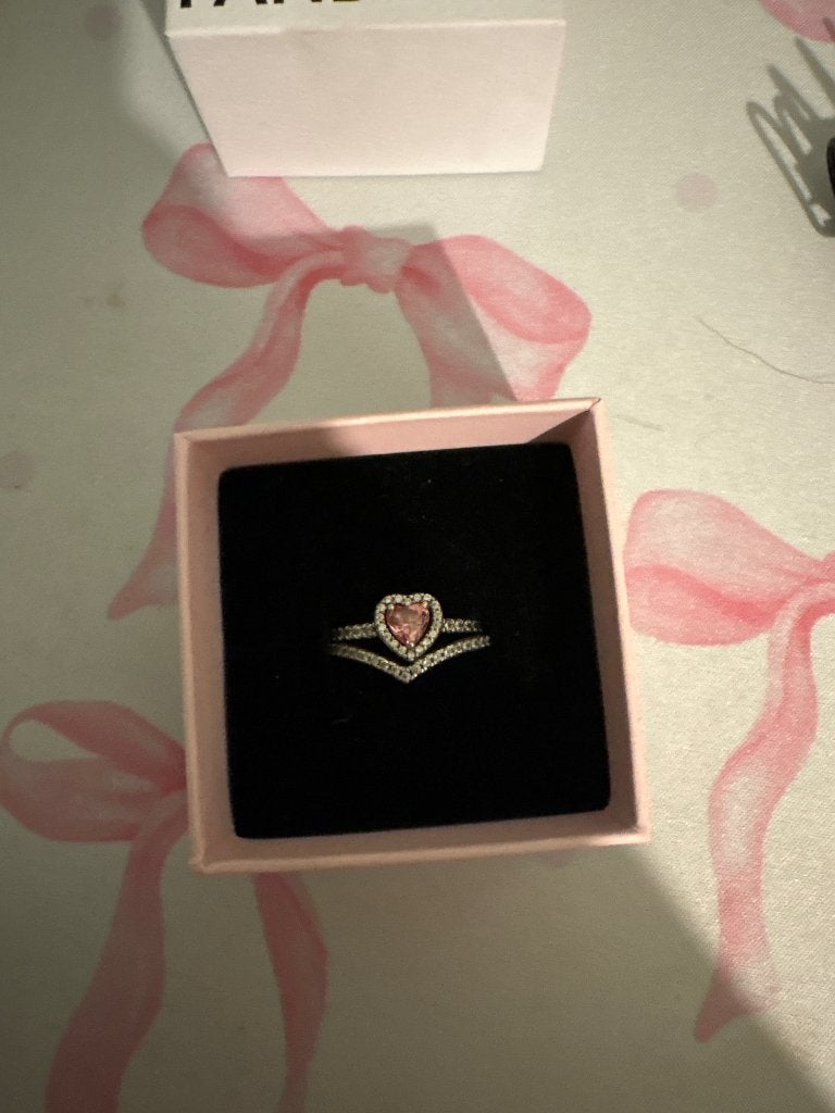 Pandora ring, Handtassen en Accessoires, Ringen, 20 of groter, Ophalen of Verzenden, Zo goed als nieuw, Met edelsteen