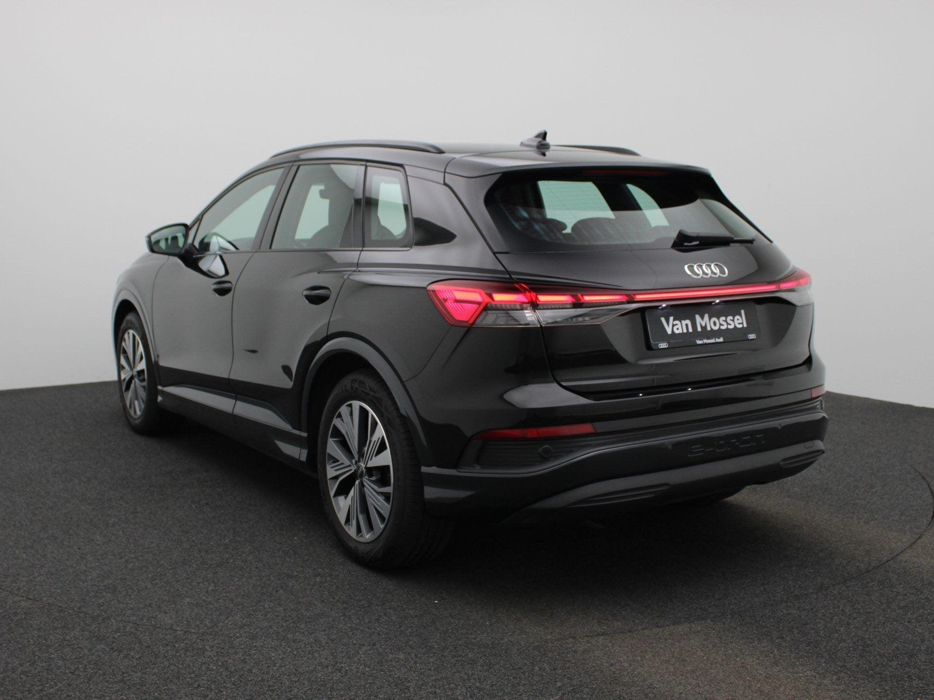 Audi Q4 e-tron 40 Launch edition Advanced 77 kWh NAVI | LED, Auto's, Automaat, Gebruikt, Zwart, https://public.car-pass.be/vhr/79f8a48d-57fc-4247-b7b2-ec2f6ddf21d3