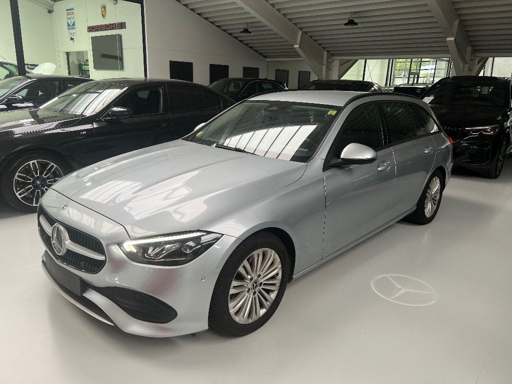 Mercedes c200d bj2022 nieuw model virtual airco navi, Auto's, Automaat, 4 deurs, 4 cilinders, Lichtsensor