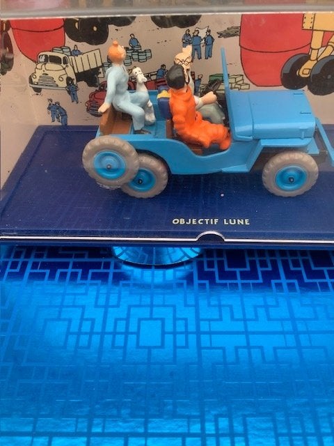 Kuifje Tin Tin jeep willy s Object tif Lune 1/43, Verzamelen, Ophalen of Verzenden, Kuifje, Zo goed als nieuw, Beeldje of Figuurtje
