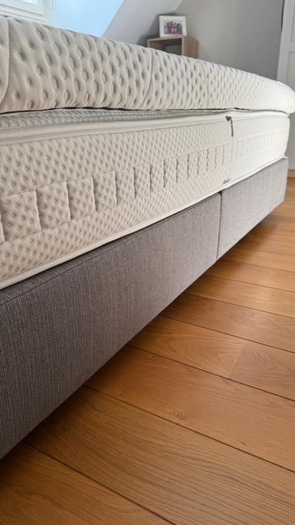 Matelas de luxe NOX : excellent état, Huis en Inrichting, Stoffering | Behang, Ophalen