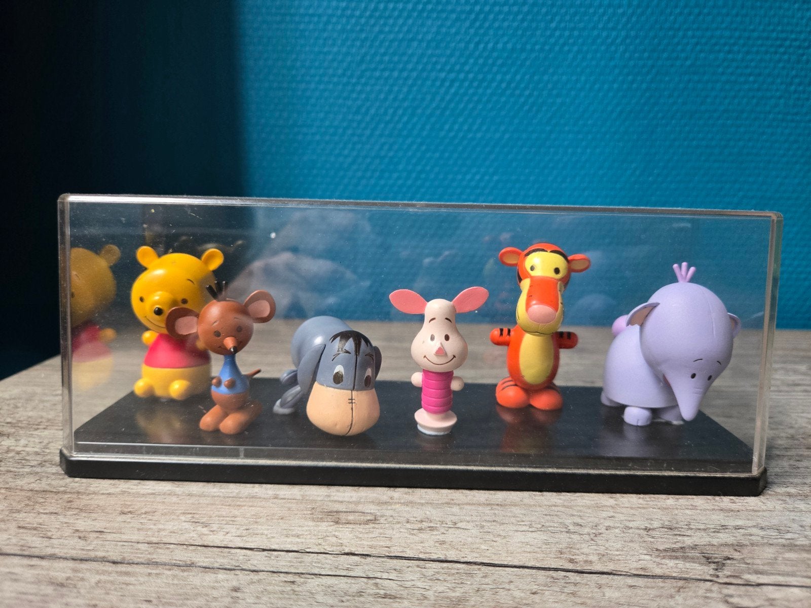 Disney tomy yujin China winnie the pooh and friends, Ophalen of Verzenden, Winnie de Poeh of vrienden, Zo goed als nieuw, Beeldje of Figuurtje