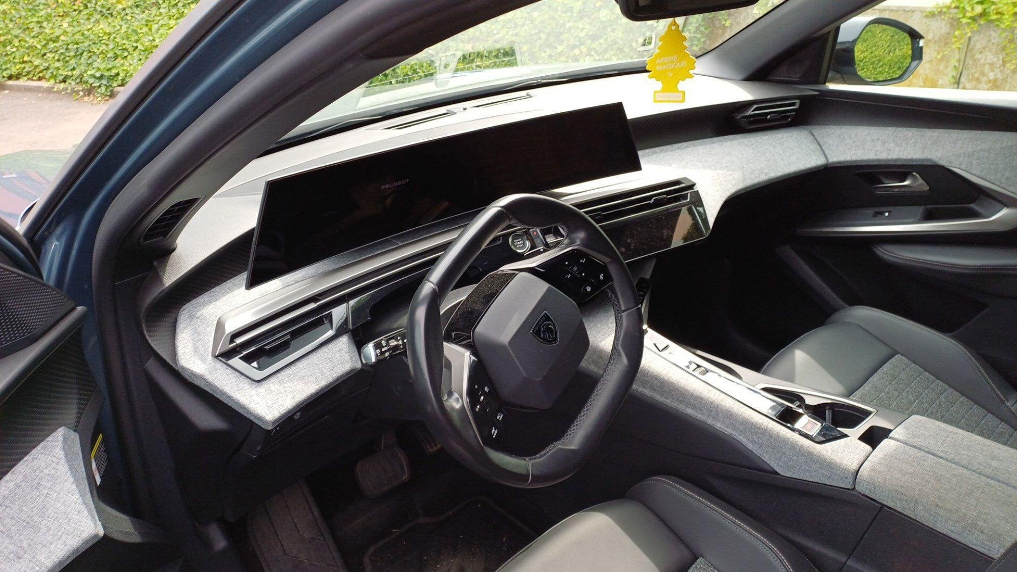 Peugeot 3008 1.2 HYBRID 136 e-DSC6 Allure, Auto's, Stof, Gebruikt, https://public.car-pass.be/vhr/bde31273-1bc4-41a4-a7e2-d5061267112e
