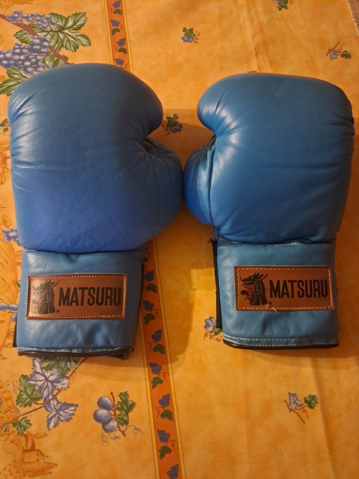 Paire de gants de boxe MATSURU, Enlèvement, Gants de boxe