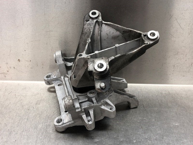 VERSNELLINGSBAKSTEUN ABS Nissan Micra (K14), Auto-onderdelen, Gebruikt, Germany@nissan-services.eu, Kronenweg 38
50389  Wesseling, DE