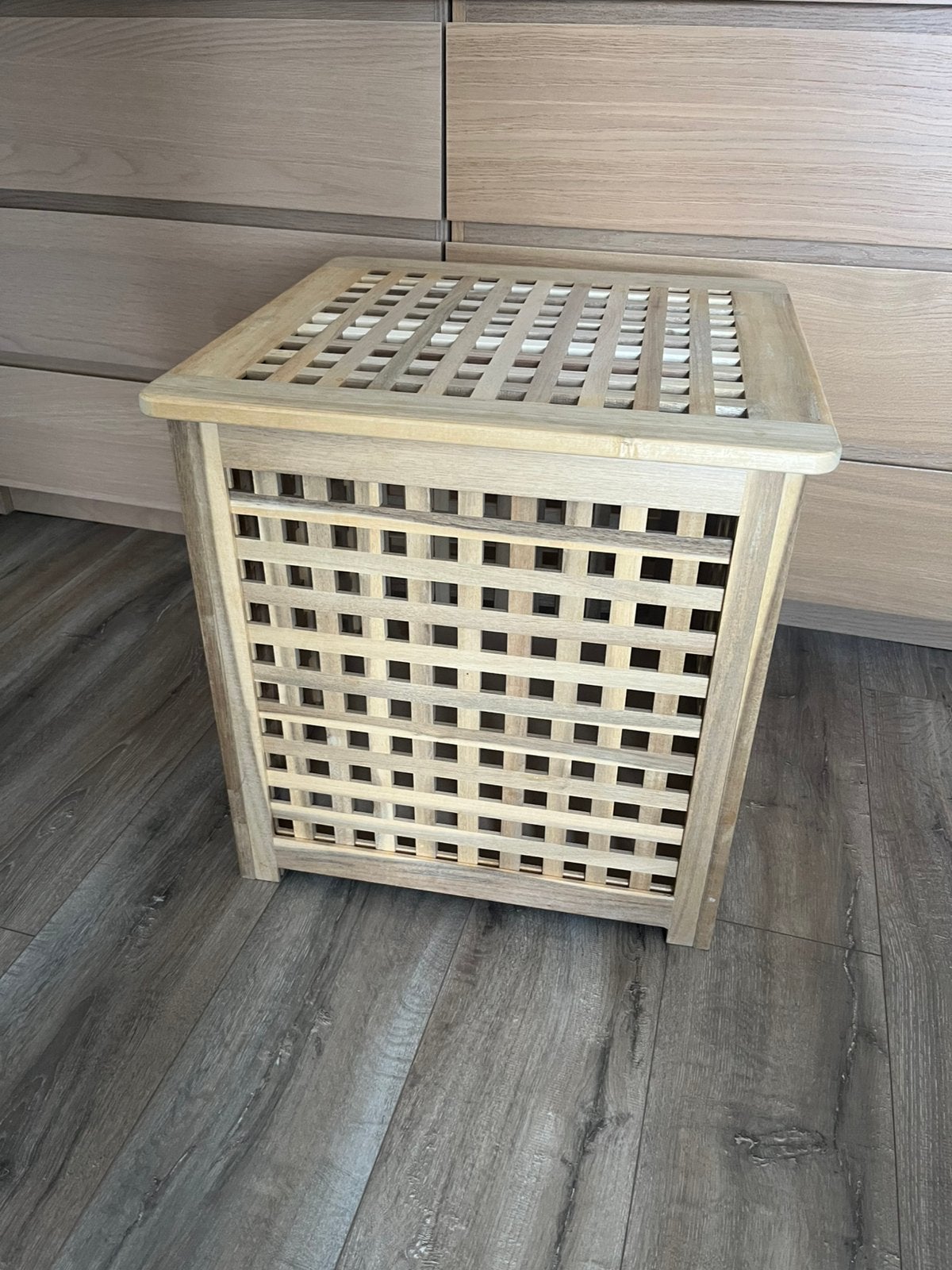 Tafeltje met opbergruimte Ikea, Enlèvement, Comme neuf