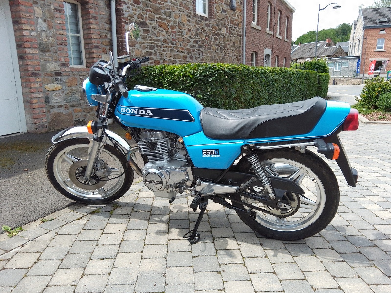 Honda CB 250N Super Dream