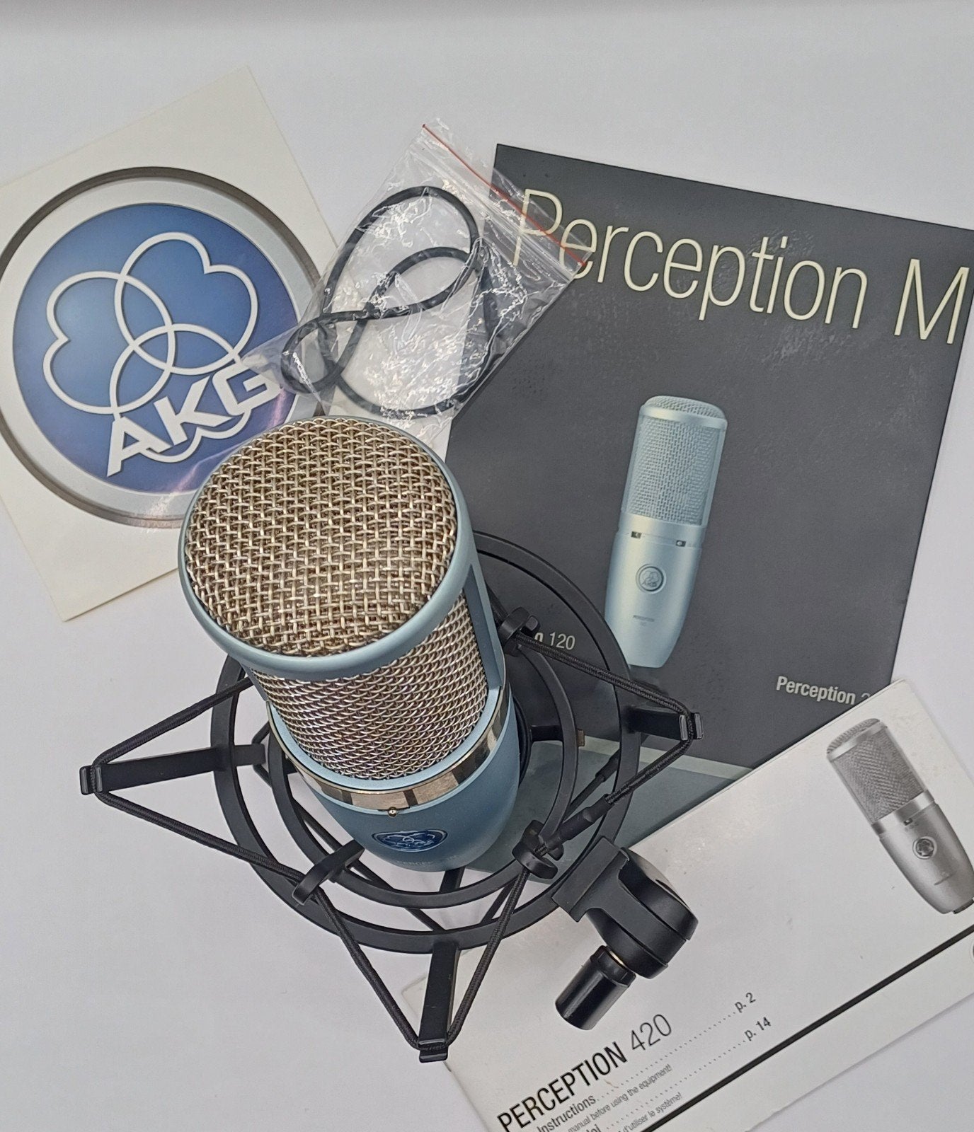 AKG Perception P420 – Micro studio complet, Enlèvement ou Envoi, Comme neuf, Micro studio