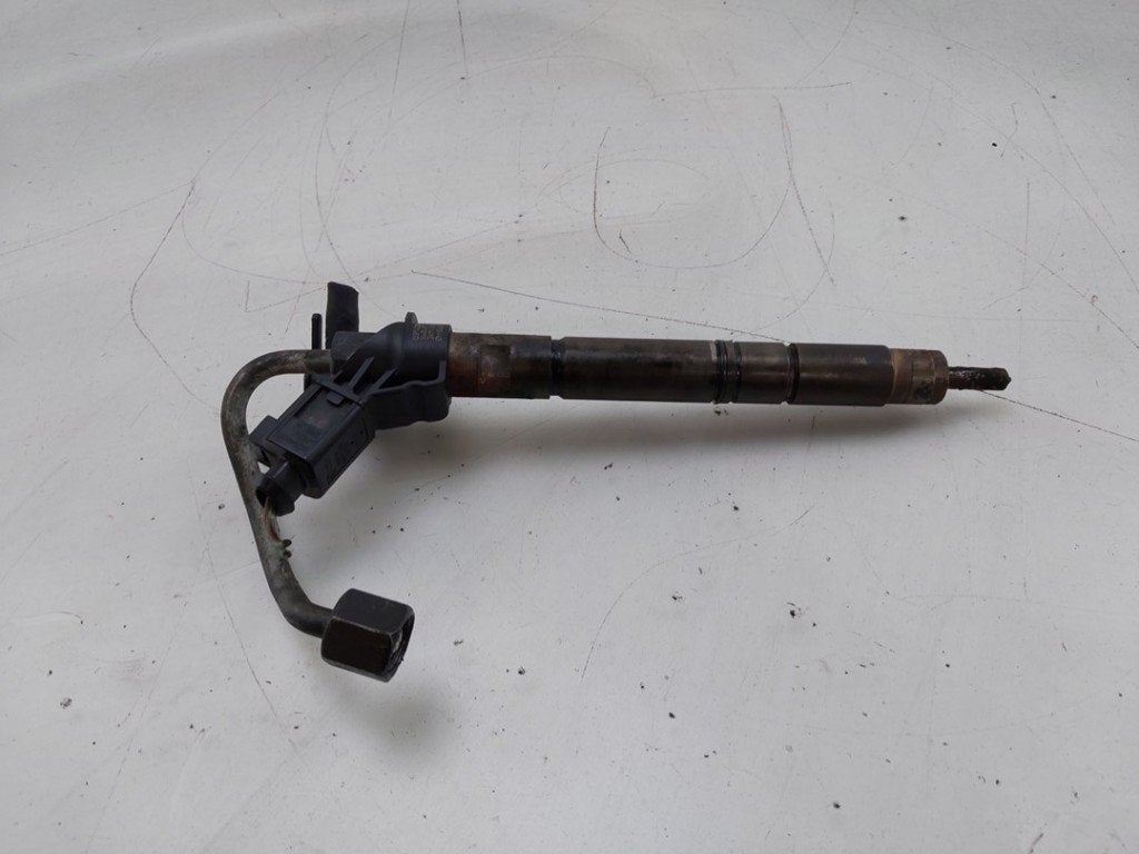 INJECTEUR FAP Porsche Cayenne II (92A) (01-2010/12-2018), Porsche Deutschland GmbH, Porscheplatz 1
70435  Stuttgart, DE, Porsche