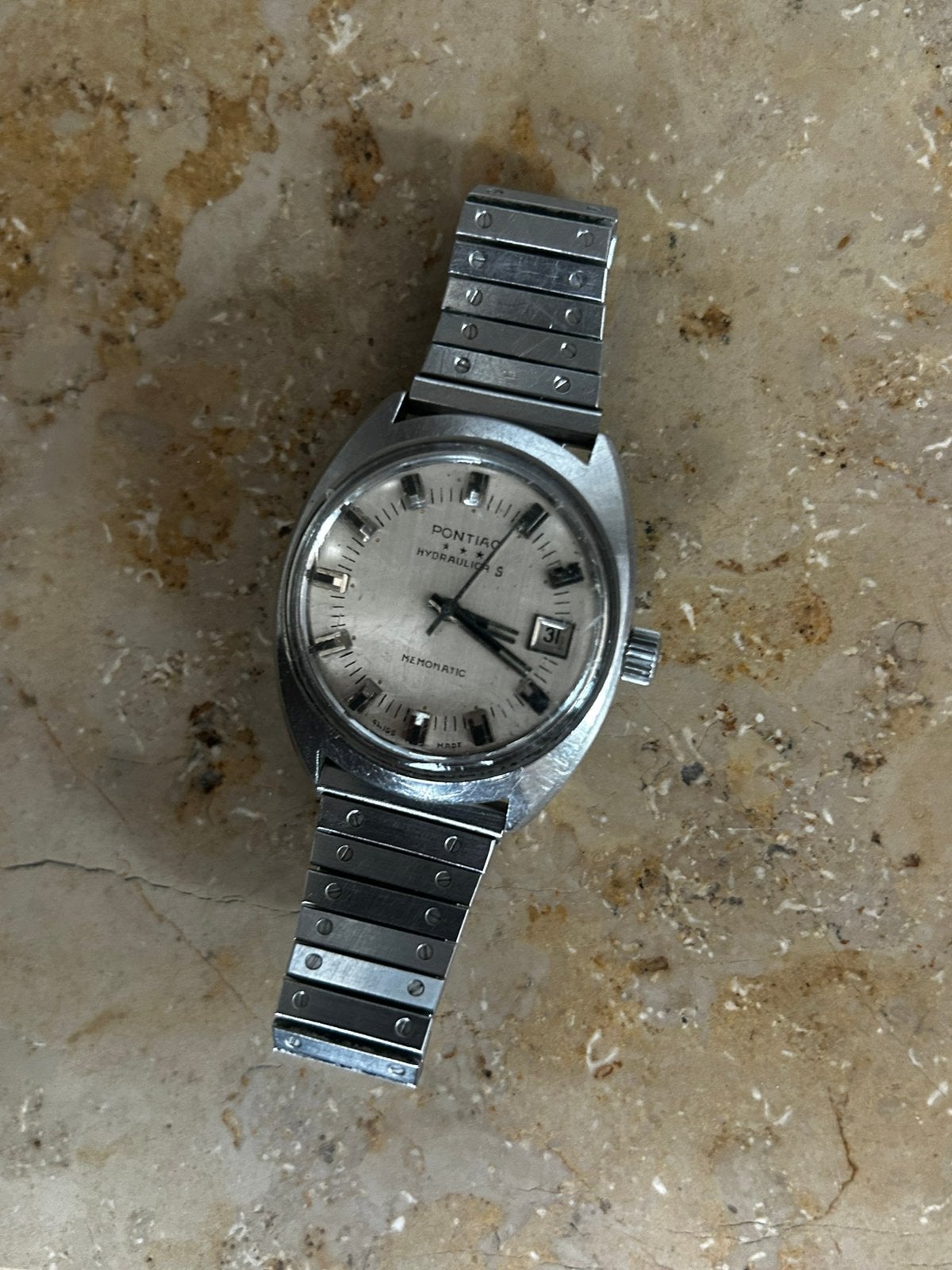 Vintage Pontiac horloge, Ophalen