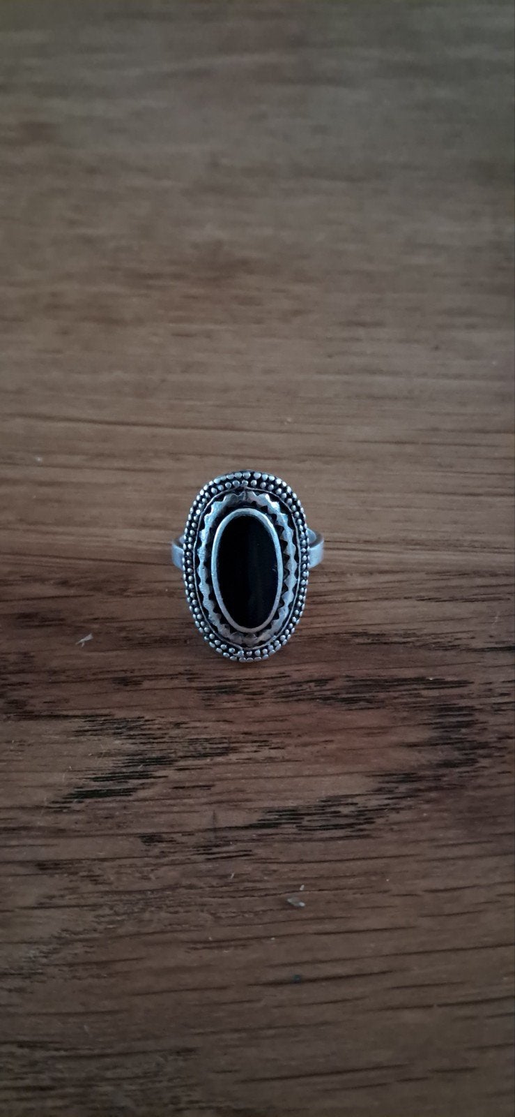 Zilveren ring met zwarte steen, Handtassen en Accessoires, Ringen, Ophalen of Verzenden