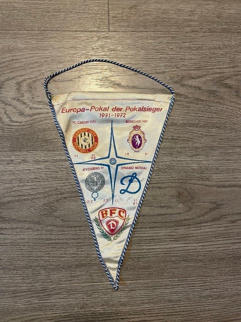 Fanion de football vintage Beerschot 1971 - 1972, Collections, Articles de Sport & Football, Enlèvement ou Envoi