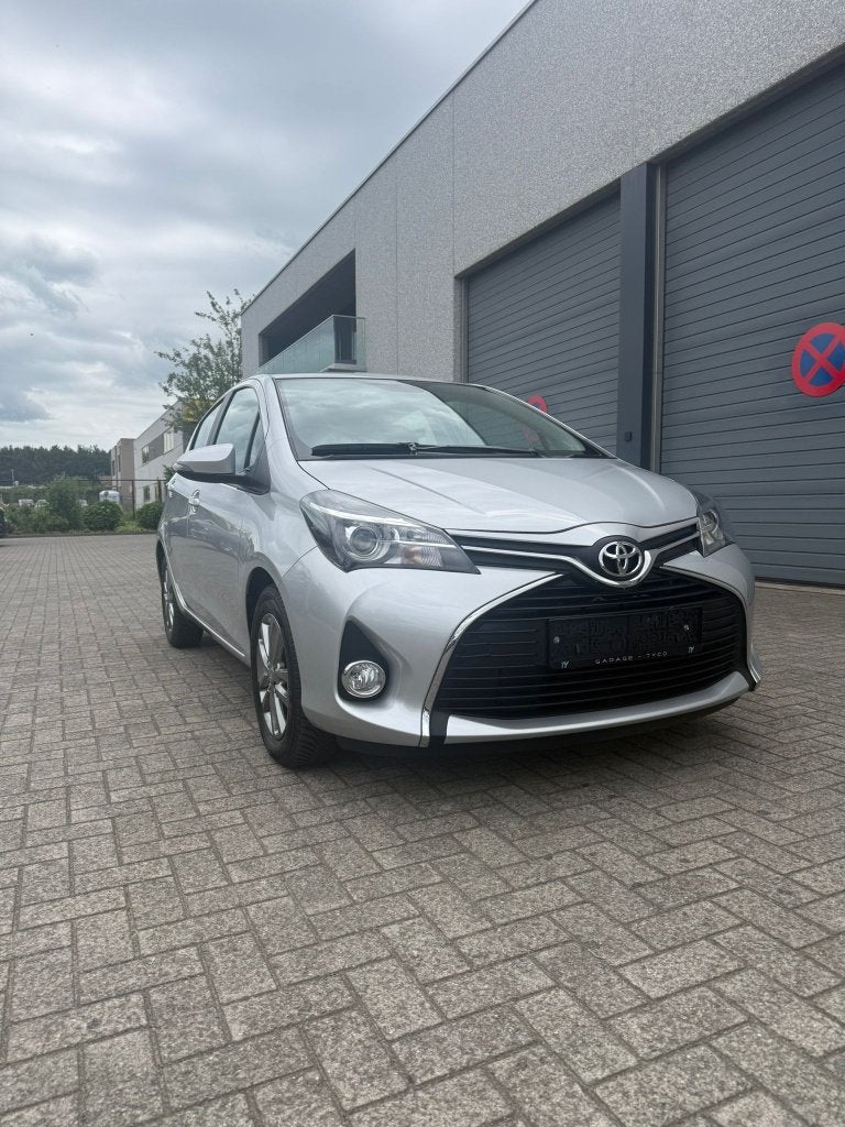 Toyota Yaris incl. 1 jaar garantie, Voorwielaandrijving, Stof, Euro 6, 3 cilinders