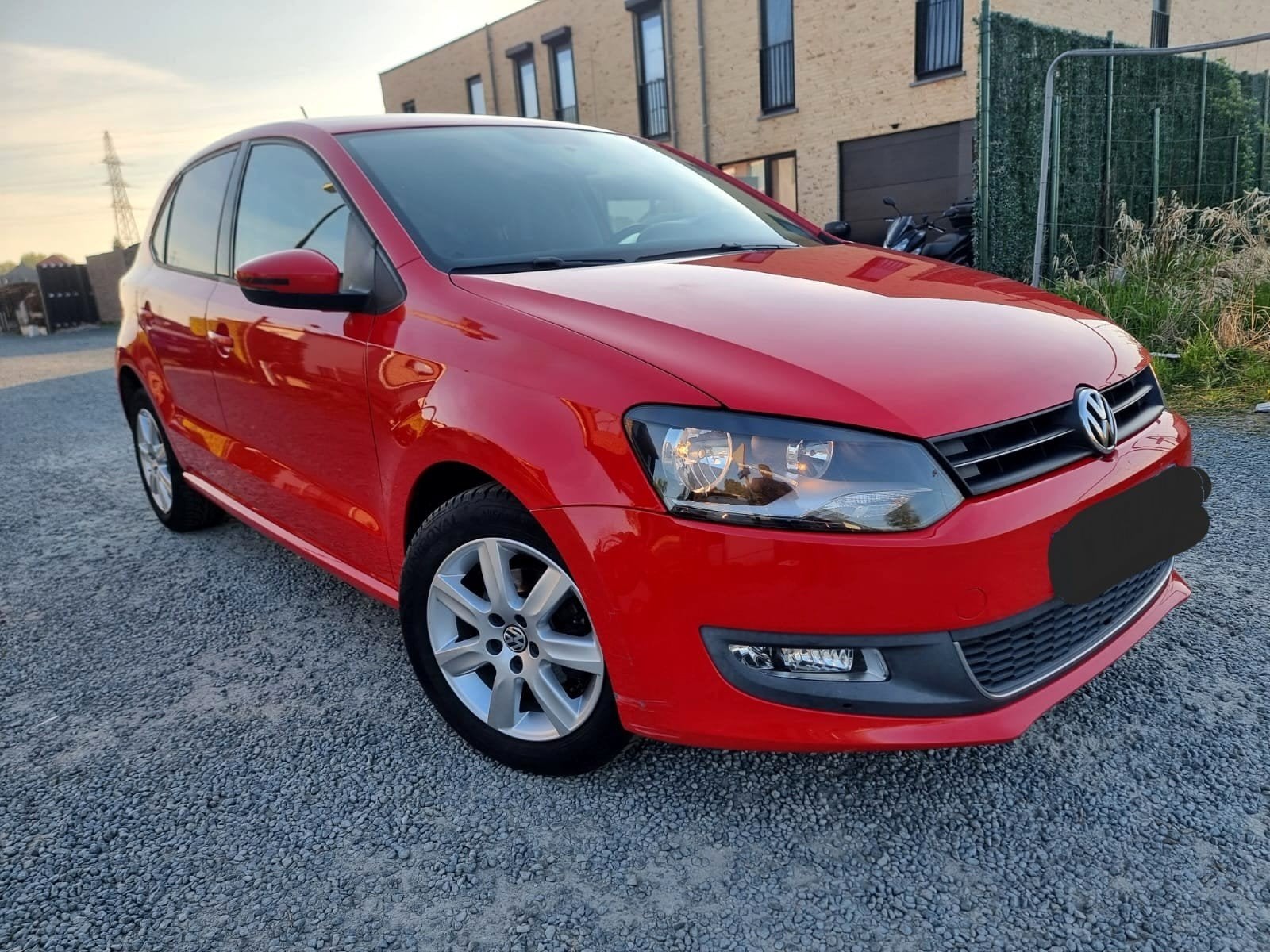 Volkswagen Polo 1.2 essence Climatiseur, Autos, Rouge, Euro 5, Achat, 5 portes