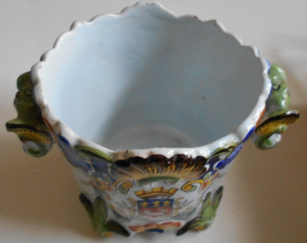 Cache pot en faience vieux Rouen signé ., Antiquités & Art, Enlèvement ou Envoi