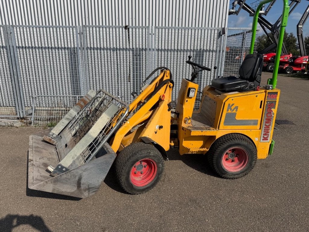 Knikmops 100 te koop, Ophalen, Wiellader of Shovel