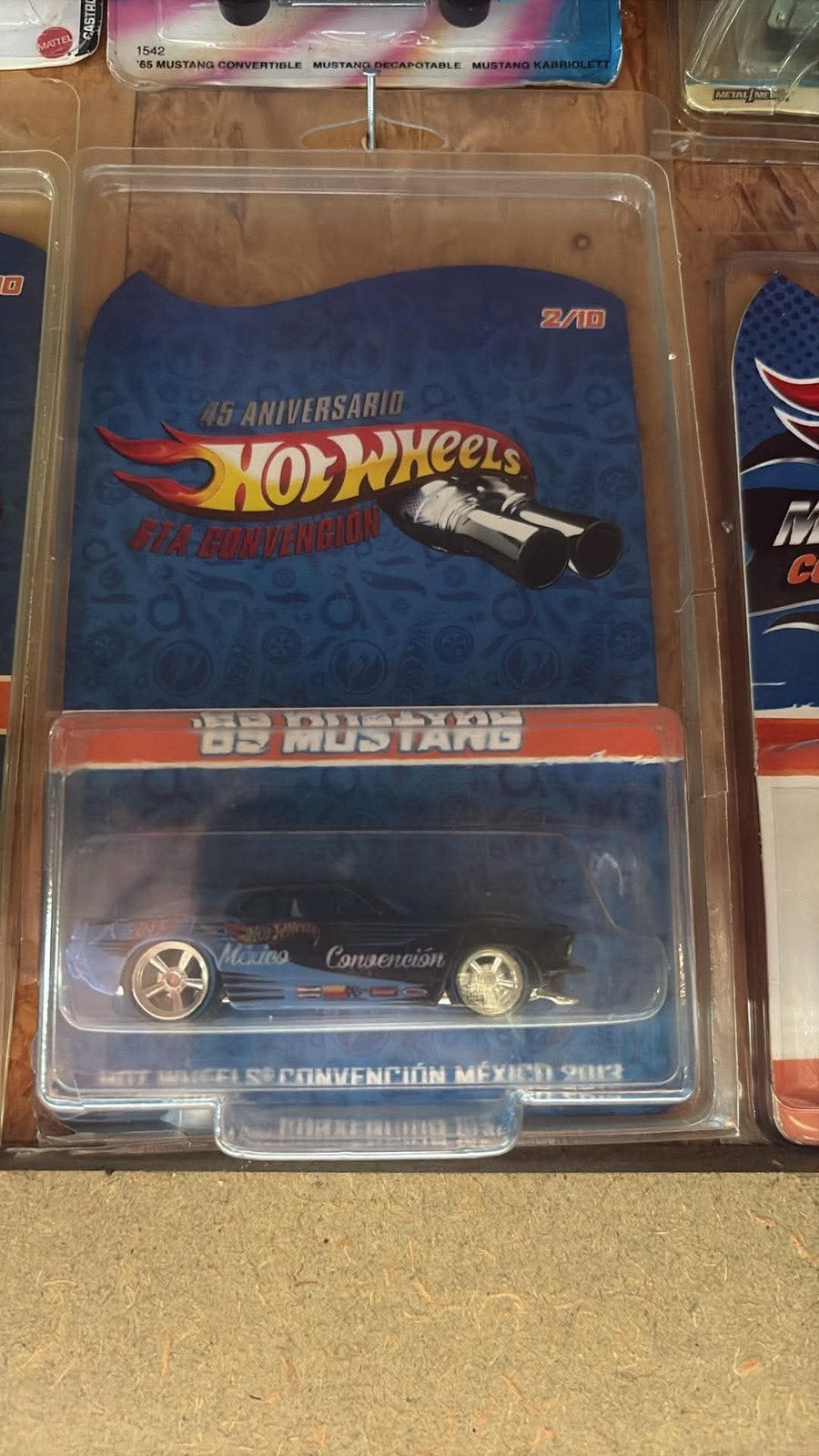 Convencion mustang, Enlèvement ou Envoi, Comme neuf