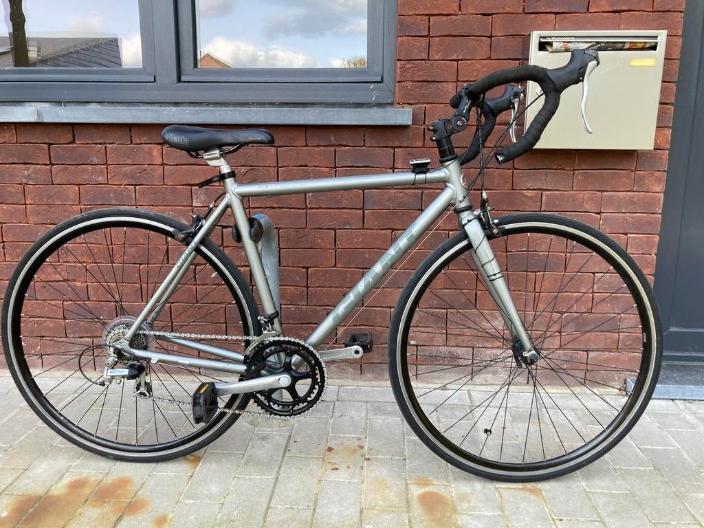 Aluminium koersfiets giant, Ophalen, Zo goed als nieuw, Giant