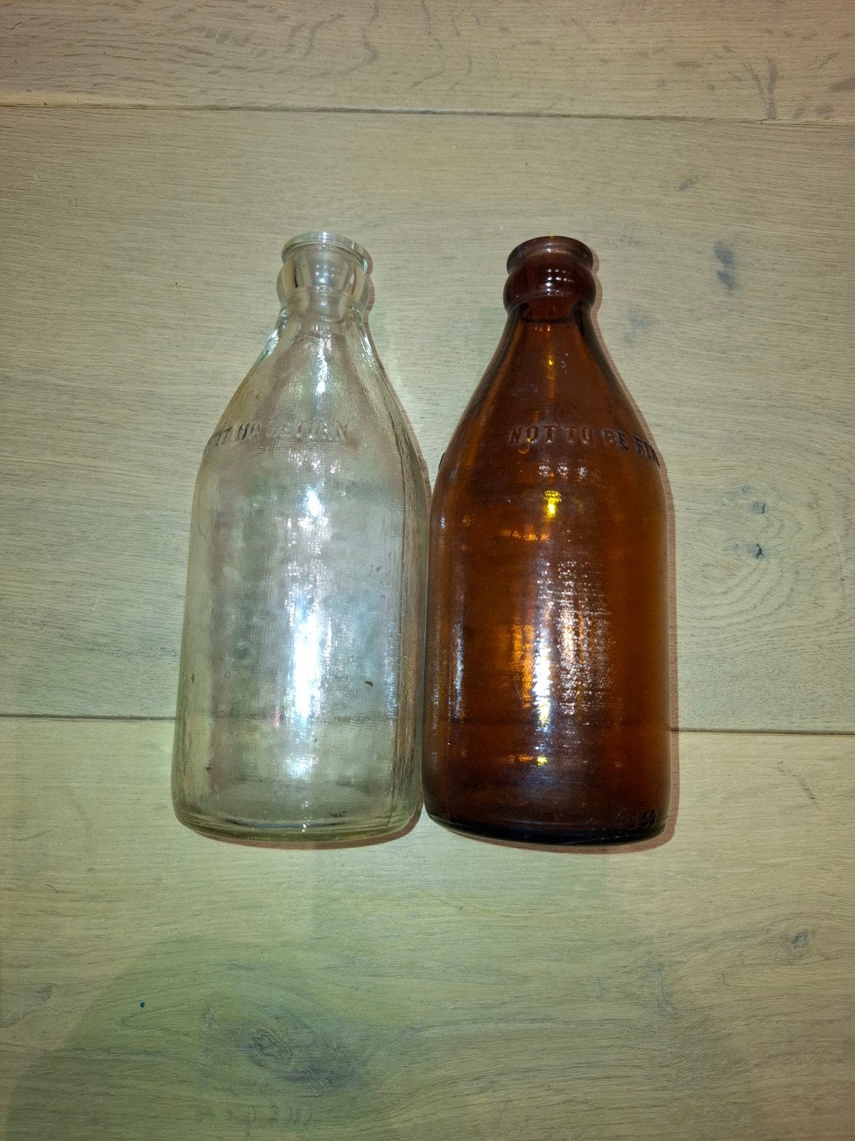 2x US ww2 bier flesje.


Trefwoorden, us, ww2, airborne, par, Verzamelen, Ophalen of Verzenden