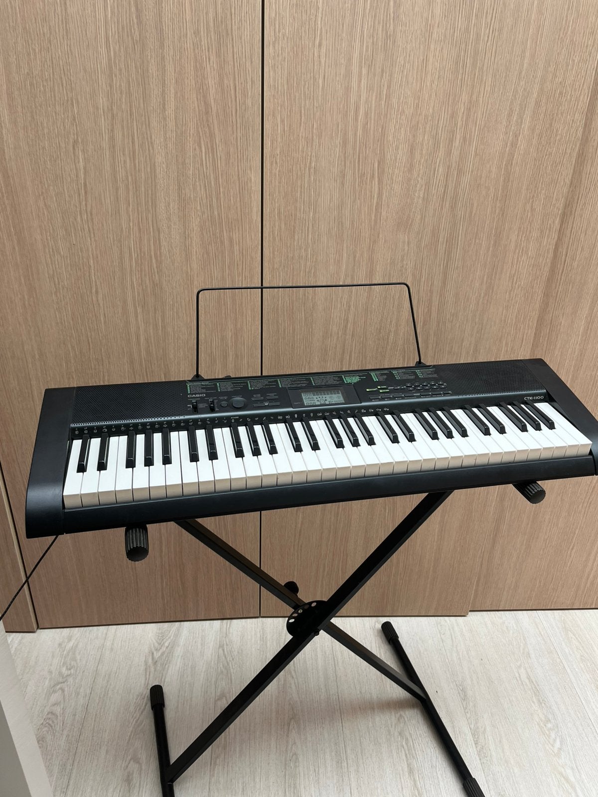 Casio keyboard CTK-1100 met onderstel, Muziek en Instrumenten, Ophalen, Gebruikt, Casio, Met standaard