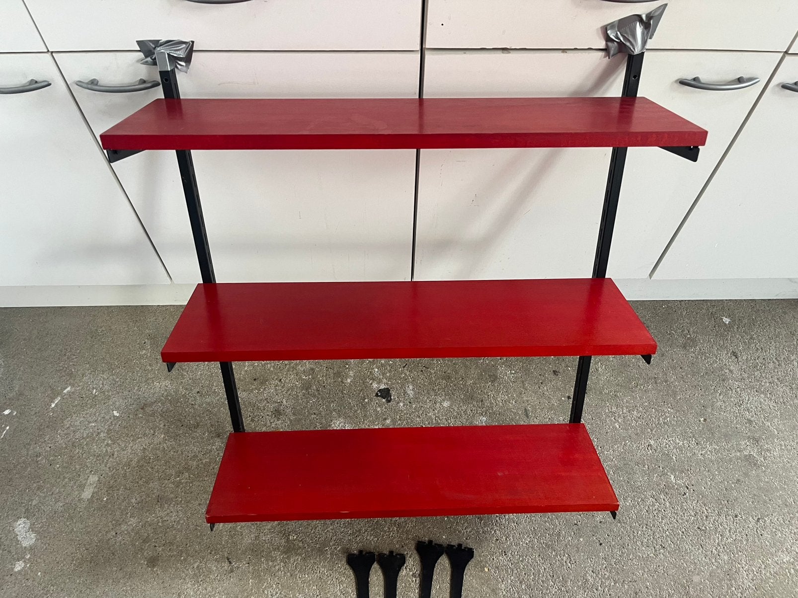 Tomado, Huis en Inrichting, Woonaccessoires | Wandplanken en Boekenplanken, Ophalen of Verzenden, Zo goed als nieuw