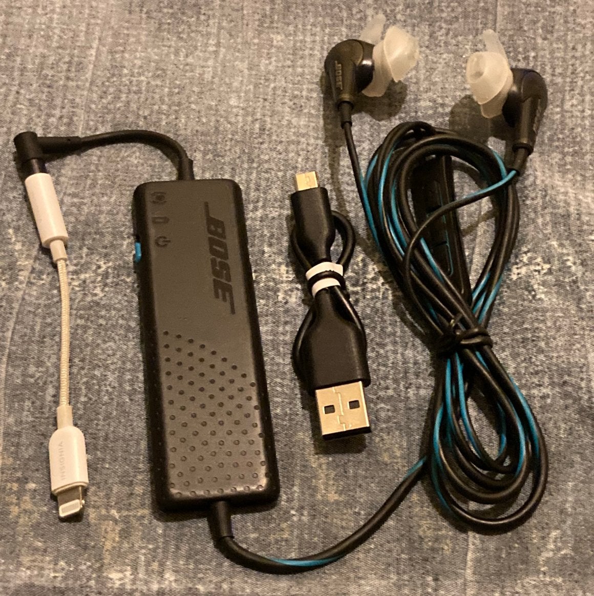 Écouteurs Bose QuietComfort 20, Telecommunicatie, Mobiele telefoons | Oordopjes, Ophalen of Verzenden, Zo goed als nieuw