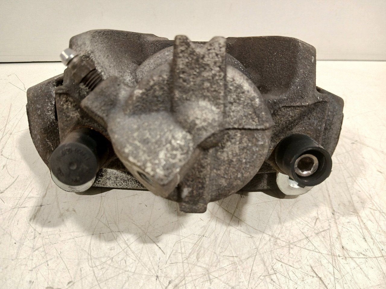 Remklauw links voor Renault Captur, Onderdelen@venauto.nl, Van der Ven Autorecycling B.V., Ettenseweg 76, 4706 PB Roosendaal, The Netherlands