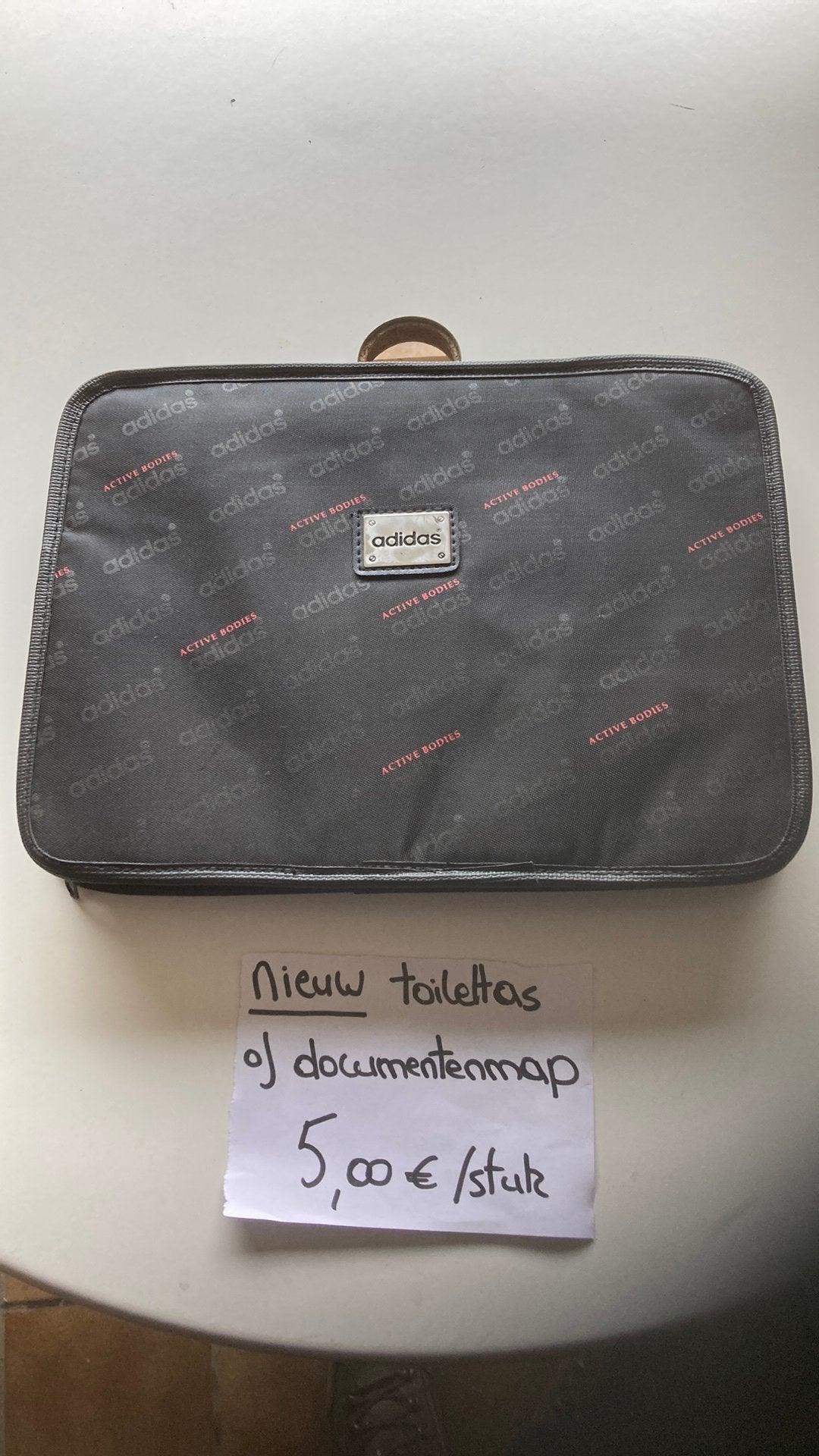 NIEUWE documenten of toilettas ADIDAS, Handtassen en Accessoires, Ophalen, Nieuw
