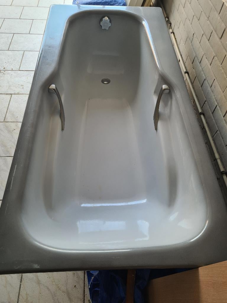 Baignoire droite en acier émaillé gris claire, Bricolage & Construction, Enlèvement, Utilisé, Baignoire
