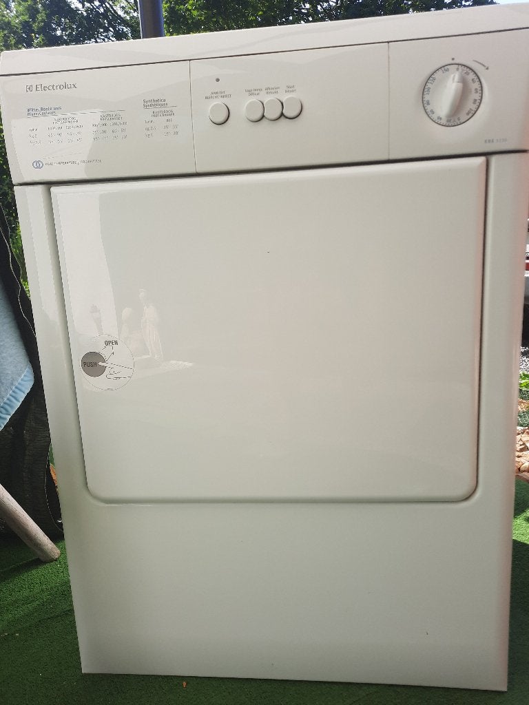 Droogkast merk Electrolux in goede staat. Inhoud 5 kg., Elektronische apparatuur, Ophalen, Wolprogramma, Luchtafvoer, 4 tot 6 kg