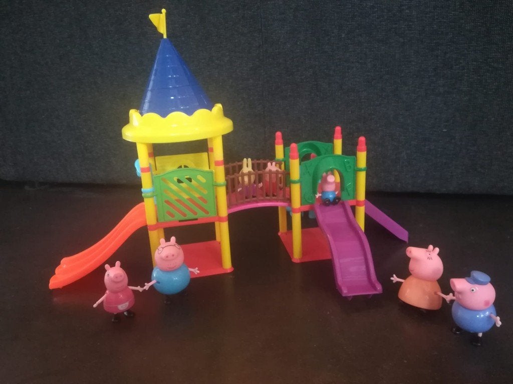 Peppa big speeltuin en 7 figuurtjes, Verzamelen, Ophalen of Verzenden, Gebruikt