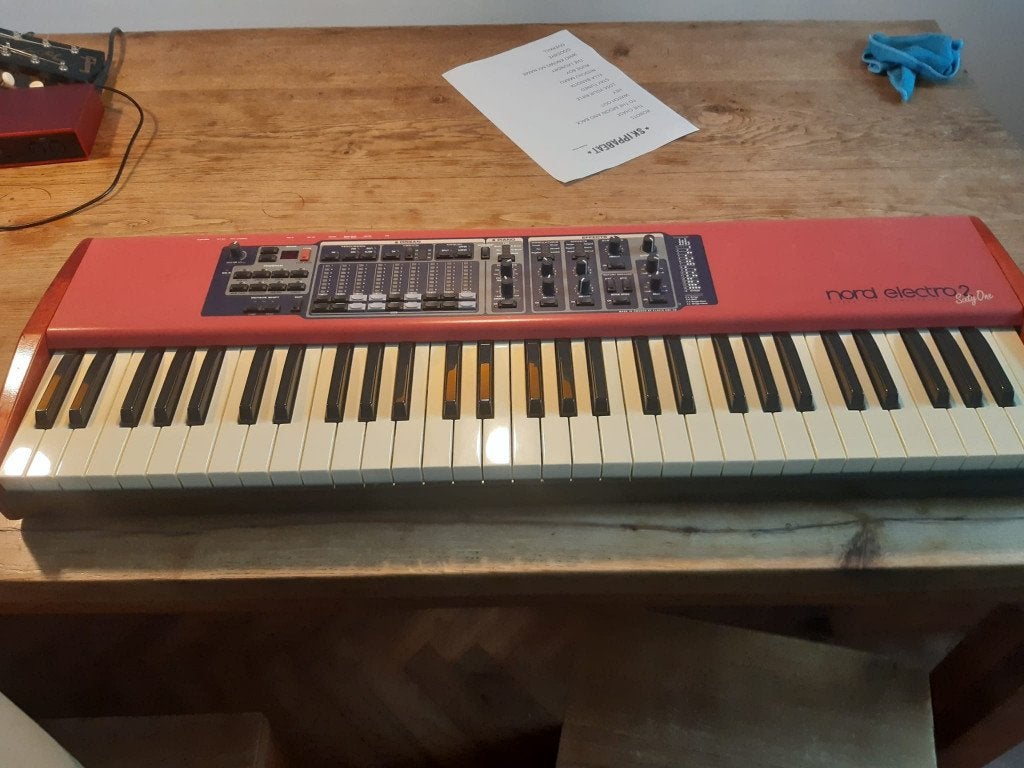 Nord Electro 2 61 toetsen, Muziek en Instrumenten, Aanslaggevoelig, Ophalen, Overige merken, 61 toetsen