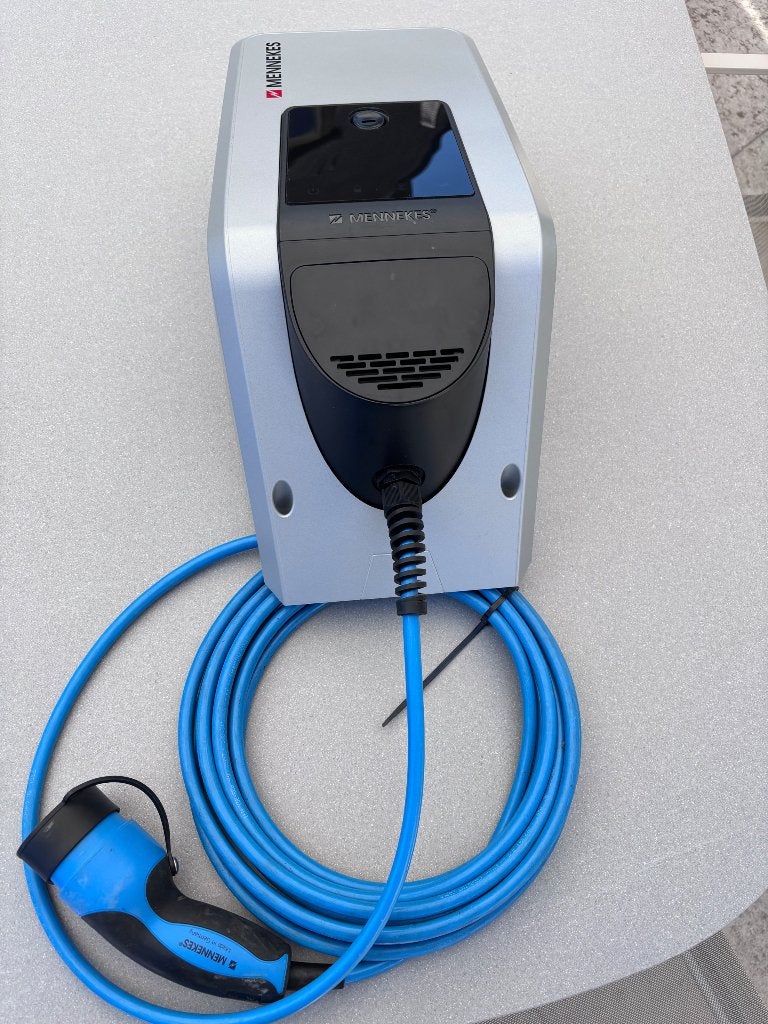 Amtron compact MENNEKES autolader, Télécoms, Chargeurs de voiture, Enlèvement ou Envoi, Utilisé