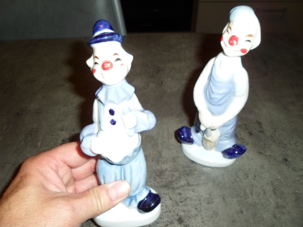 2 porseleinen clowns figuren, Antiek en Kunst, Ophalen