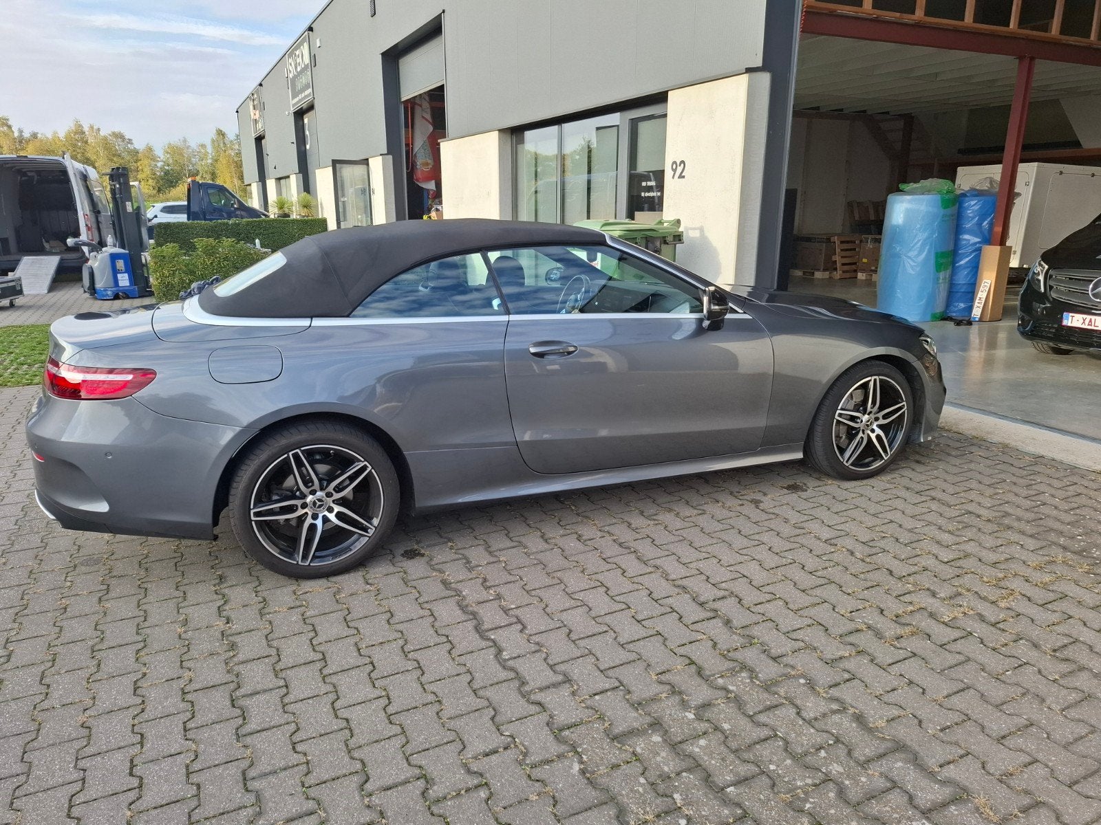 Mercedes E 200 4 Matic, Autos, Euro 6, Cabriolet, Noir, 2 portes