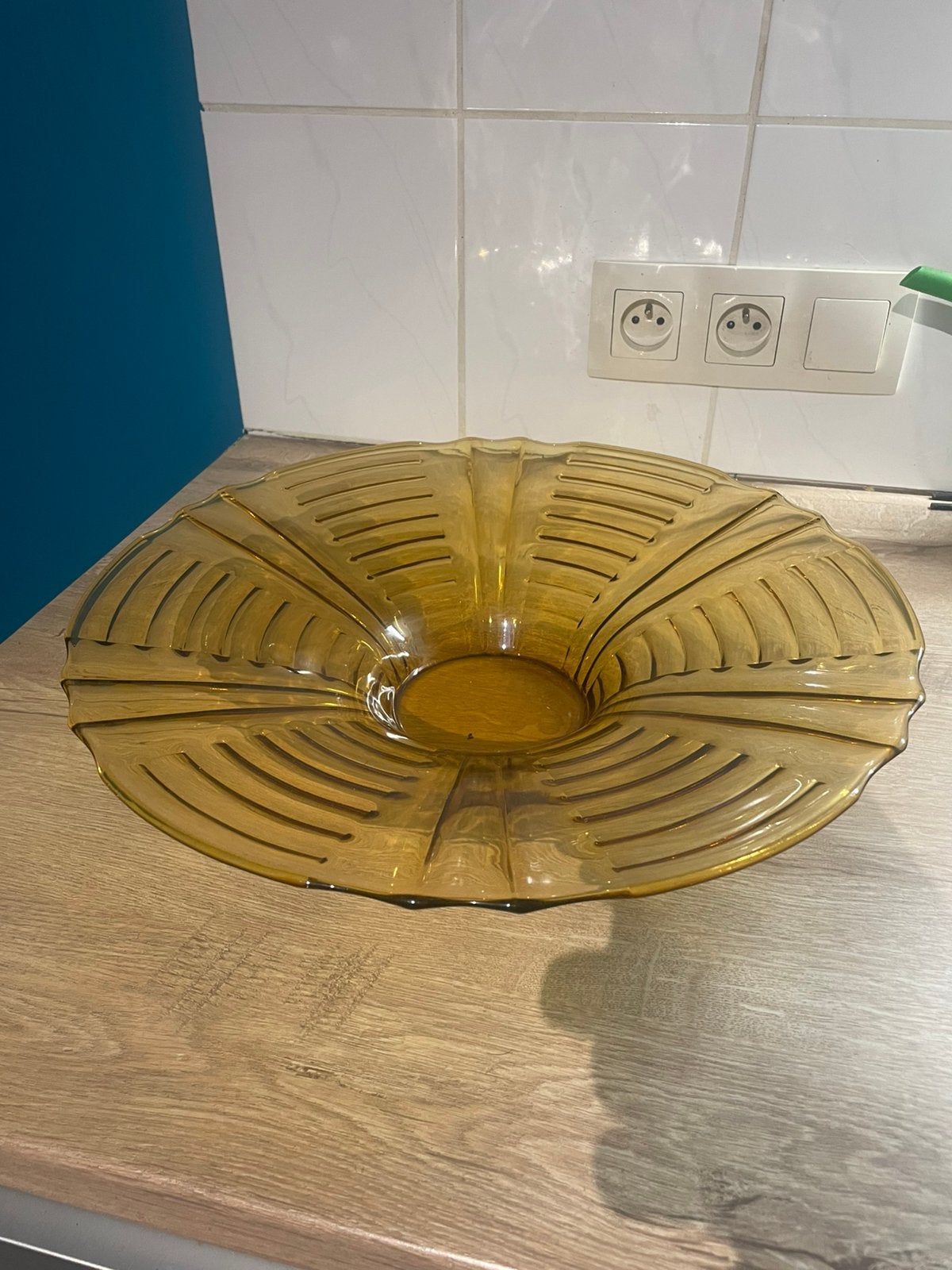 coupe miel/ambre : Tchécoslovaquie, Enlèvement, Comme neuf, Verre