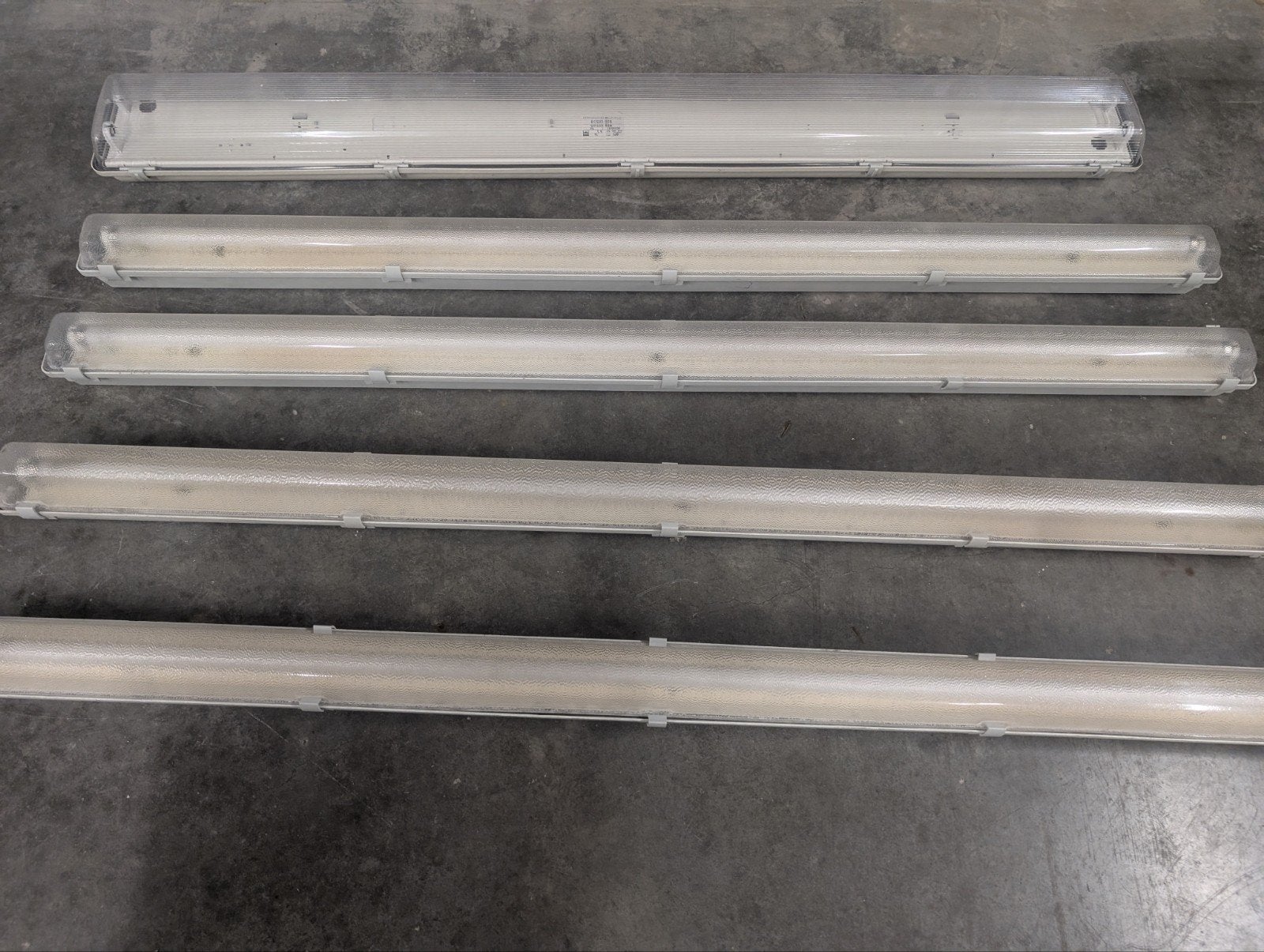 TL armaturen 150 cm, Ophalen