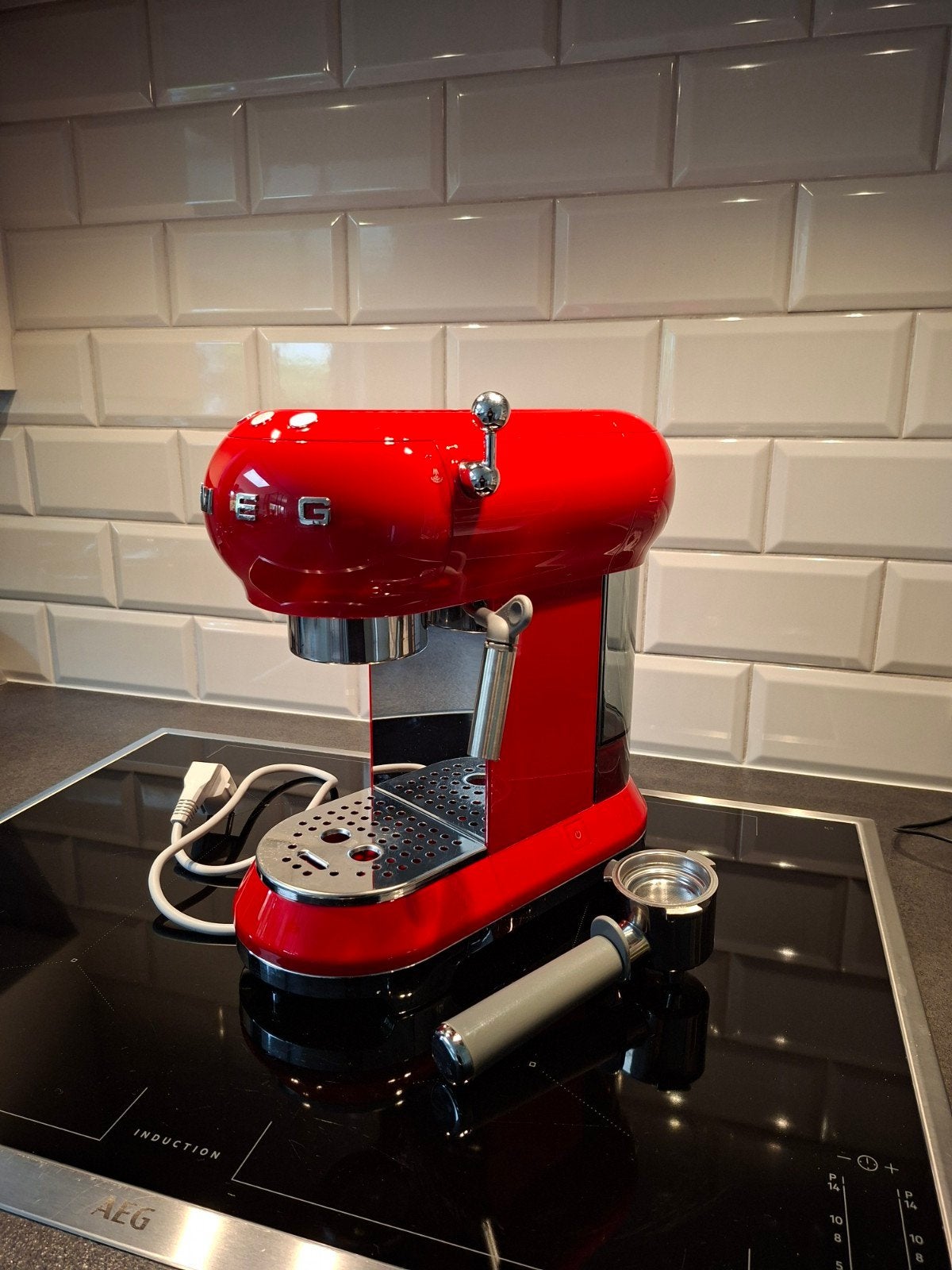 Smeg espressomachine (gereserveerd), Café moulu, Machine à espresso, Réservoir d'eau amovible, Enlèvement