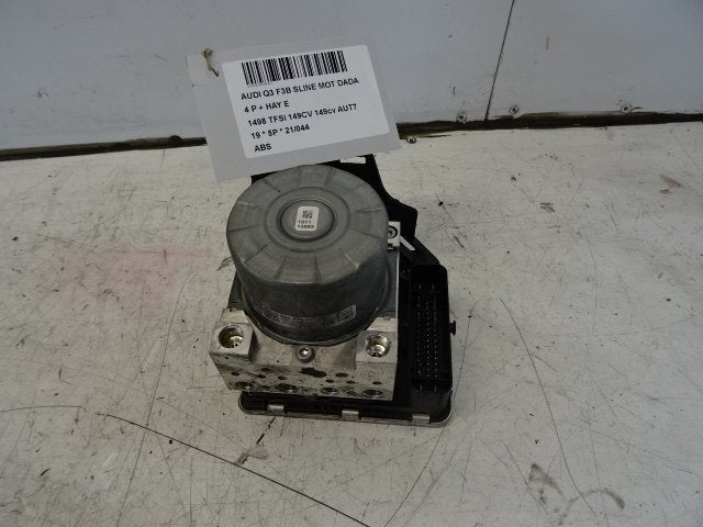 BLOC ABS (FREINS ANTI-BLOCAGE) Audi Q3 (F3B) (5Q0614517EE), Utilisé, Audi