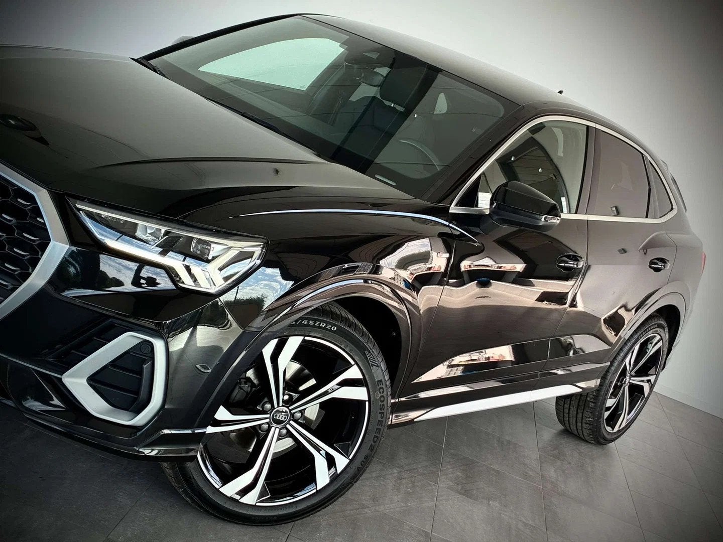 Audi Q3 Sportback 1.5 TFSI S-LINE-1ERPRO-COCKPIT-CARPLAY-CAM, Autos, Audi, Cuir, Entreprise, Noir, 5 portes
