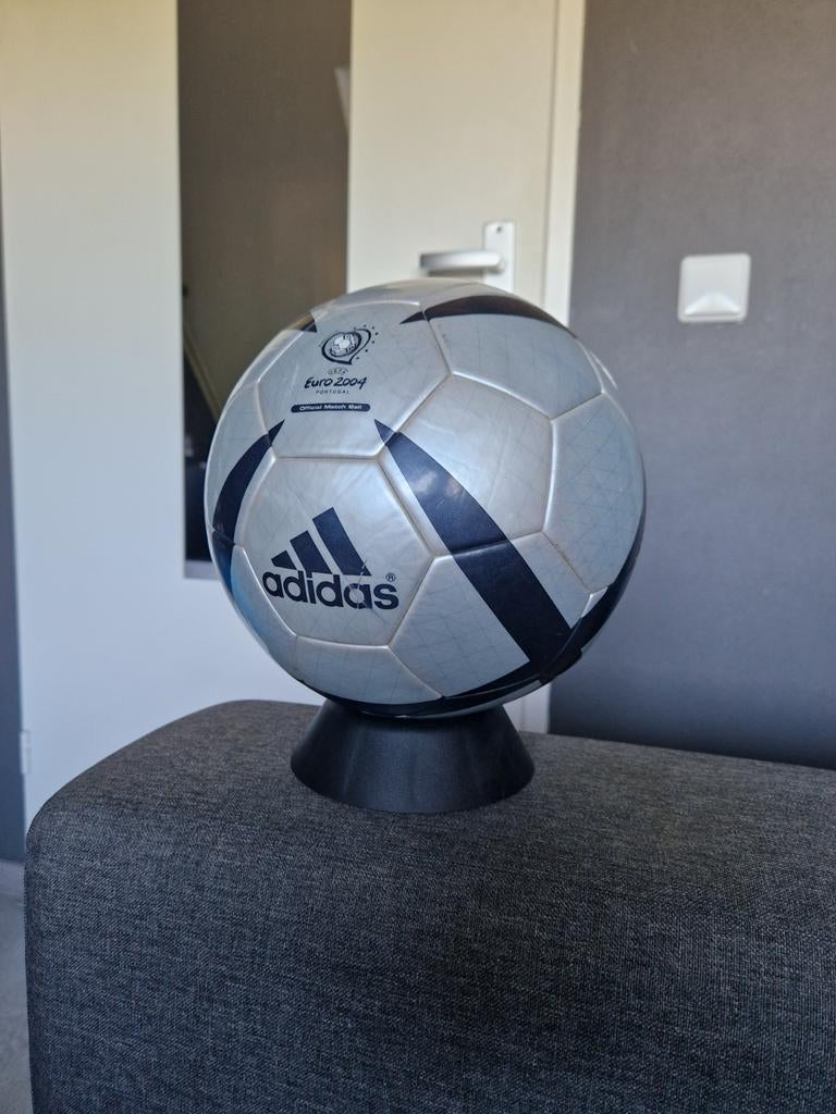 Adidas Roteiro OFFICIAL MATCHBALL (EK 2004), Ophalen of Verzenden