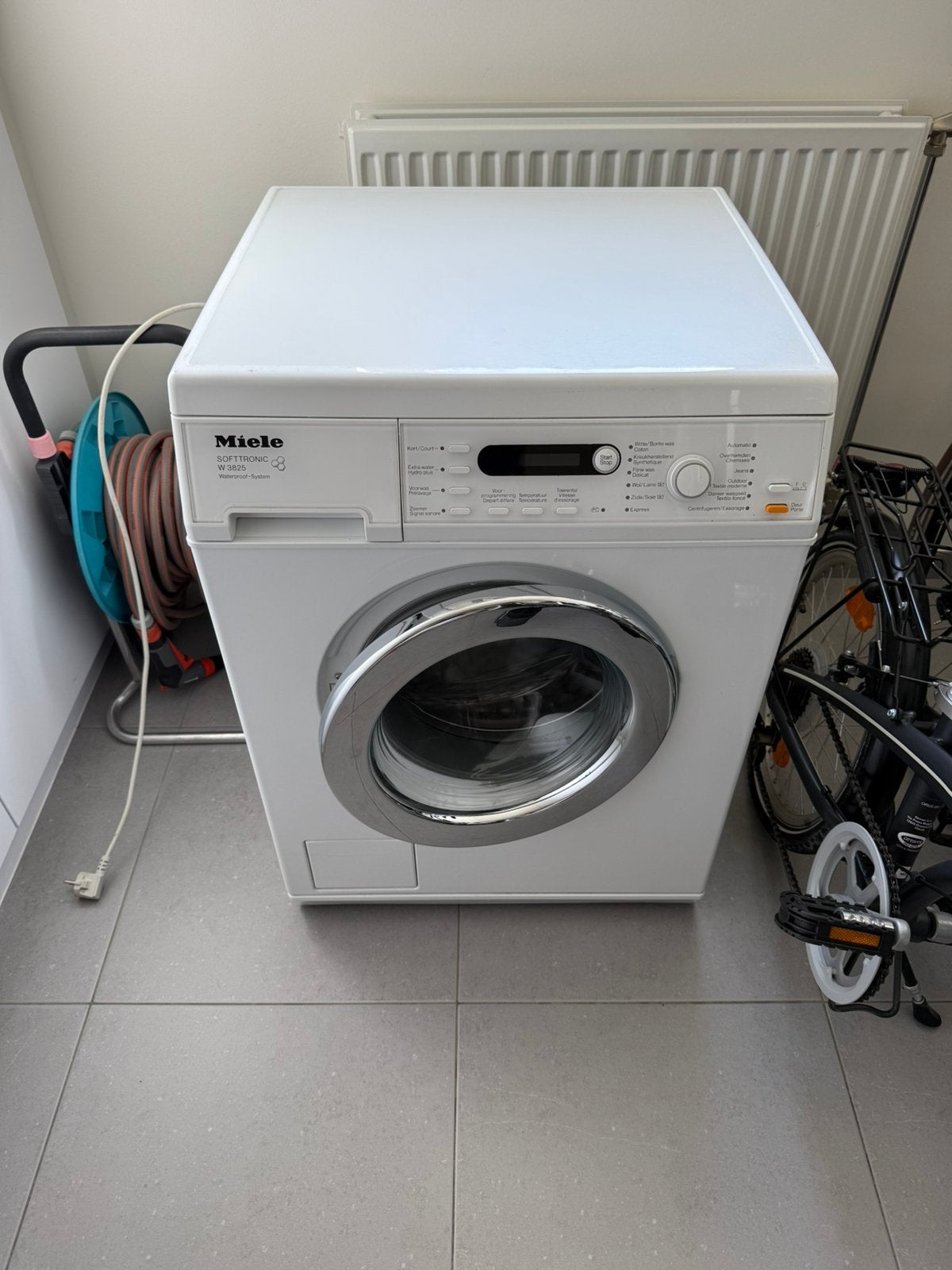 Zeer propere wasautomaat Miele, Enlèvement, Comme neuf, 1200 à 1600 tours, Classe énergétique A ou plus économe