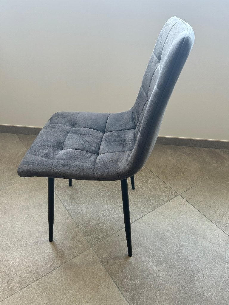 6 chaises, Enlèvement