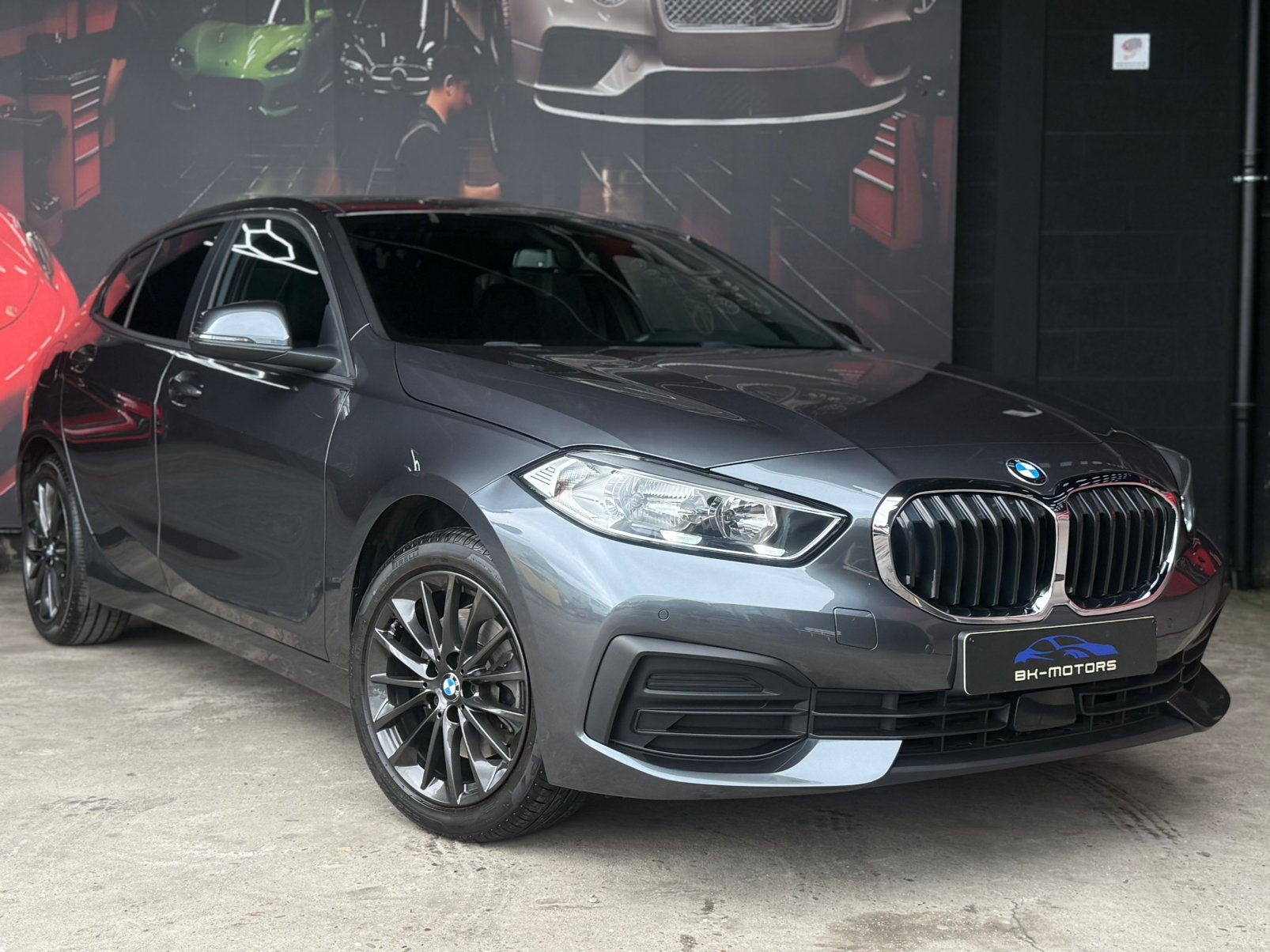 Bmw 118i SportLine Automaat, Auto's, BMW, Bedrijf, 3 cilinders, 103 kW, Navigatiesysteem