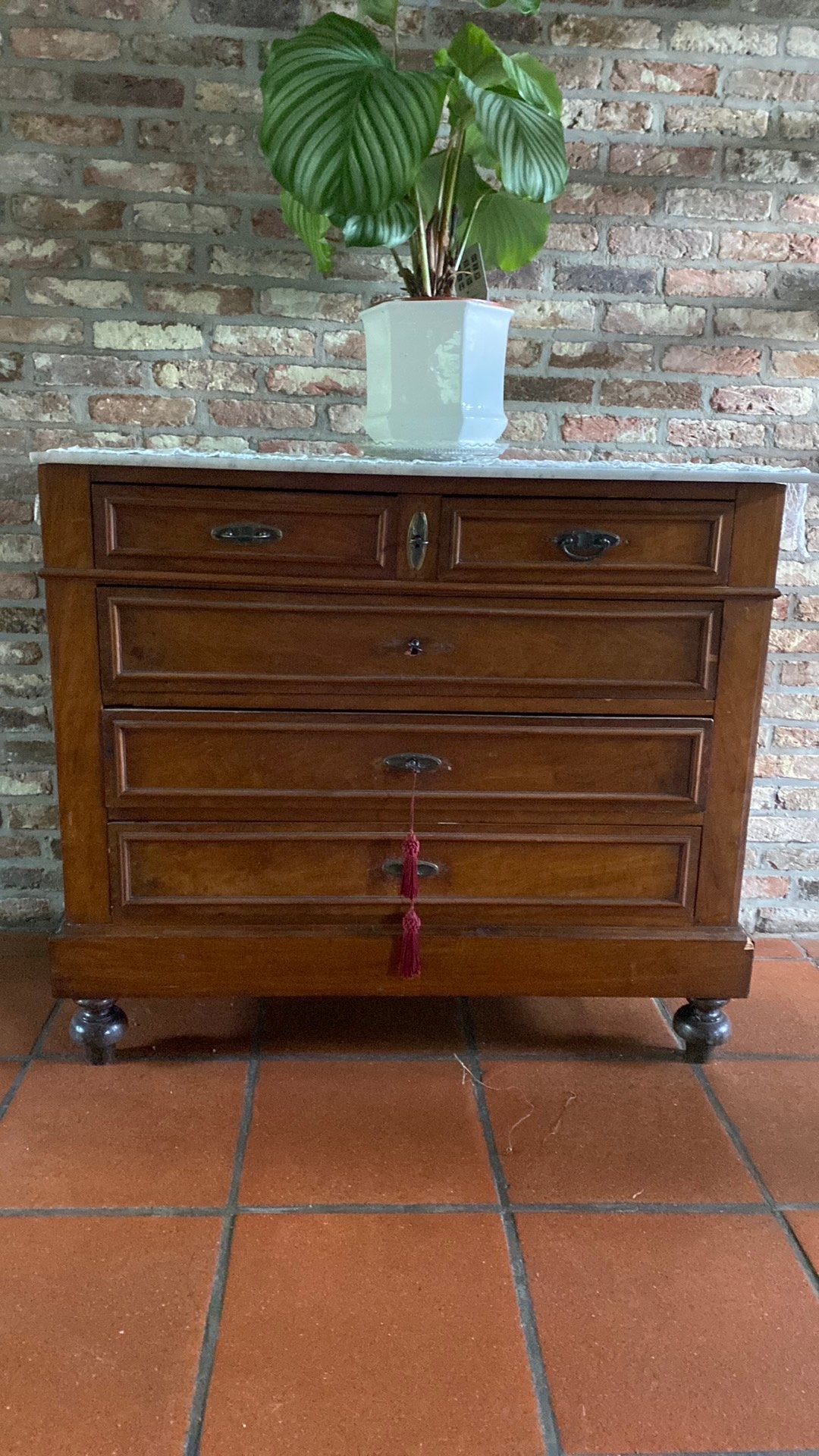 Commode, Ophalen