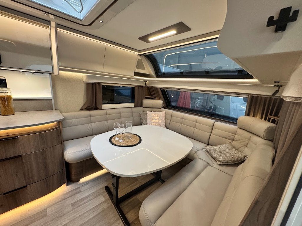 Kabe Imperial 1000 TDL, Vast bed, Rondzit, Bedrijf, Kabe