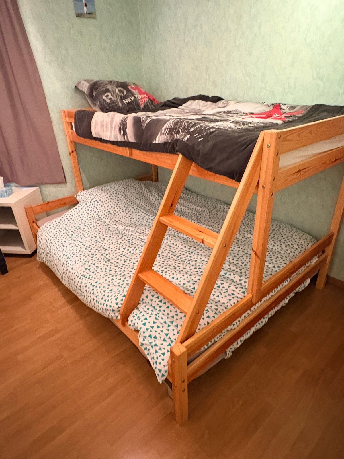 Mooi en praktisch stapelbed met 2 matrassen, Ophalen, Gebruikt