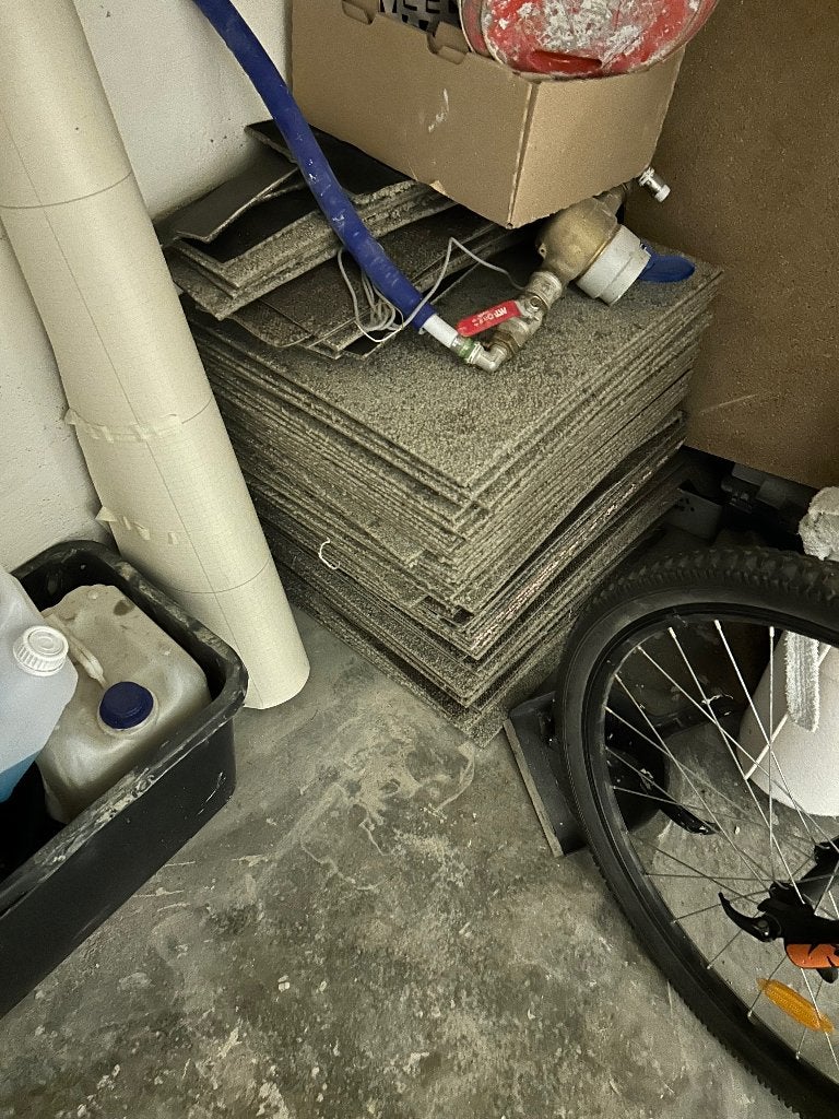Carreaux de moquette gratuits, Enlèvement, Utilisé, Dalles de Moquette