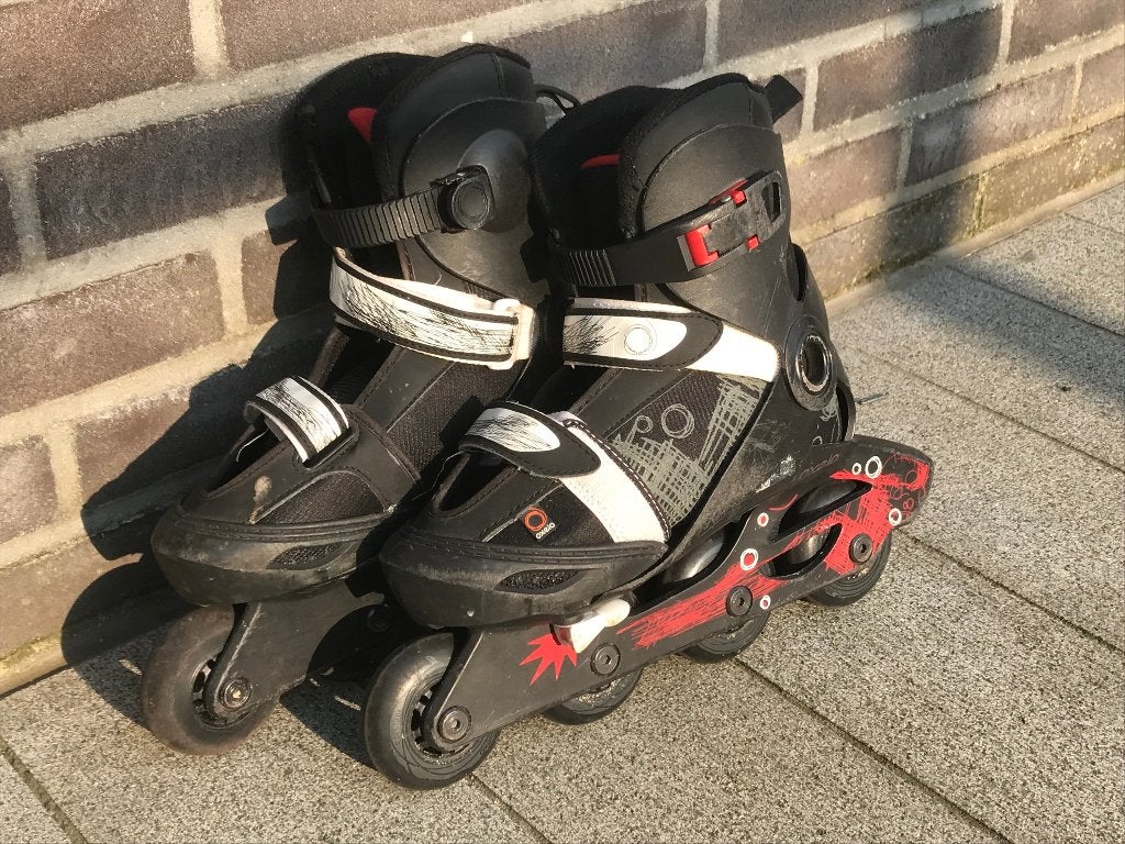 Rolschaatsen maat 34-36 + helm + bescherming, Sport en Fitness, Skeelers, Ophalen, Gebruikt, Kinderen, Bescherming